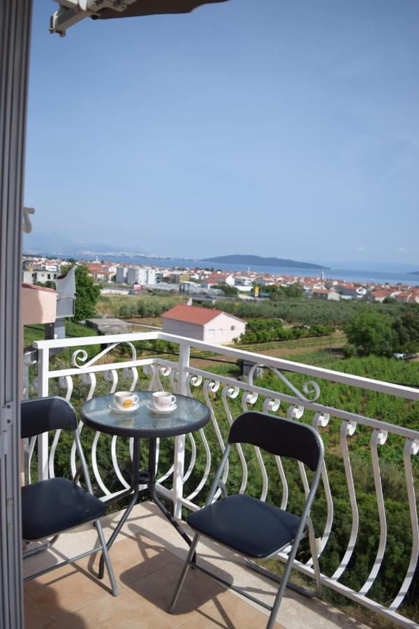 Apartments Marta Kastel Novi Exterior photo
