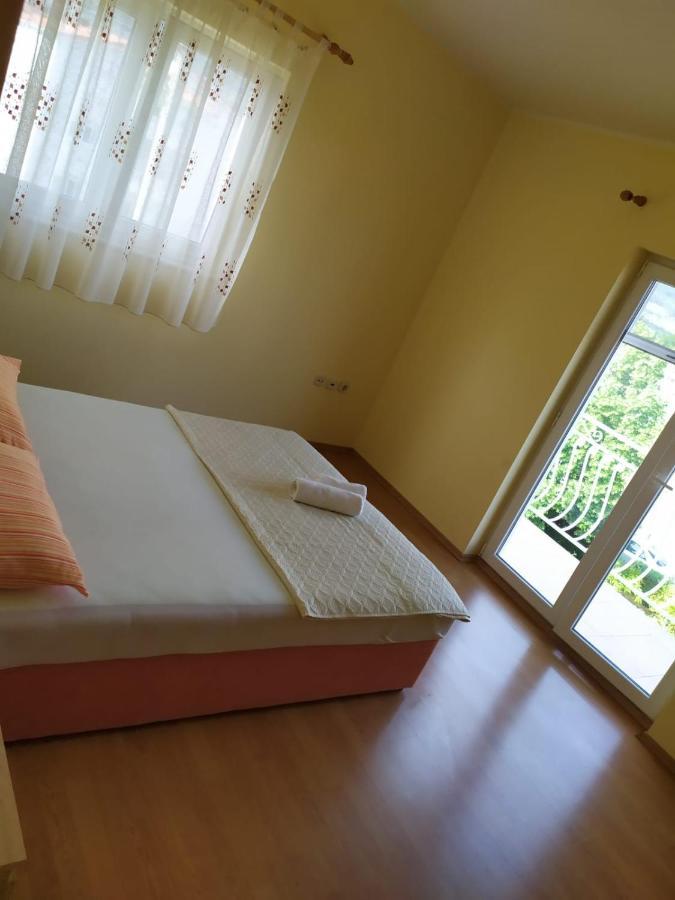 Apartments Marta Kastel Novi Exterior photo