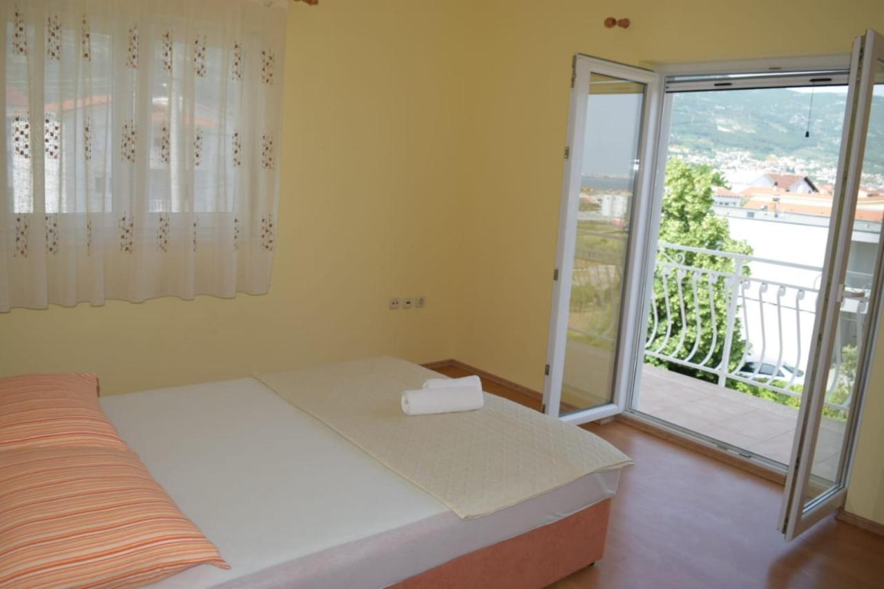 Apartments Marta Kastel Novi Exterior photo